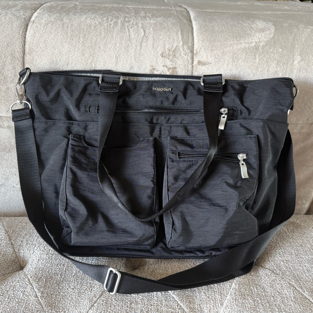 Baggallini Black Any Day Laptop Tote Bag